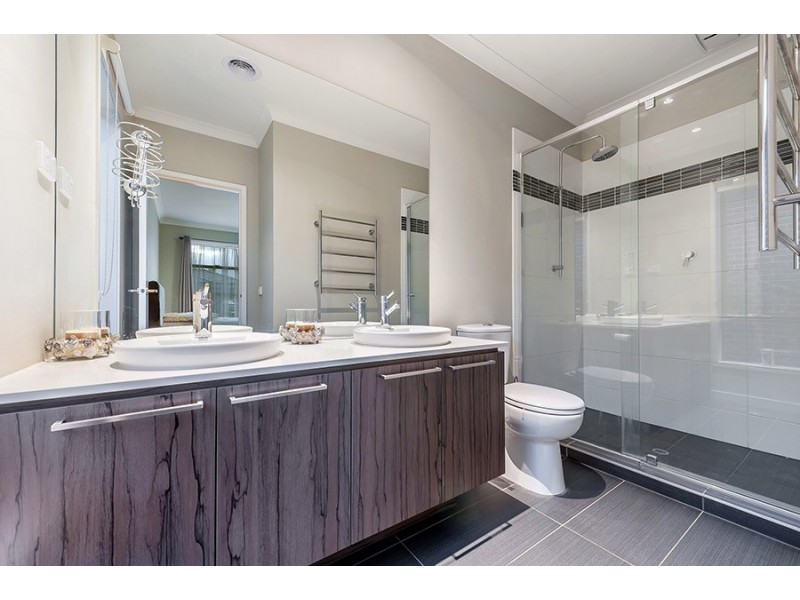 14 Pembury Street, Craigieburn VIC 3064