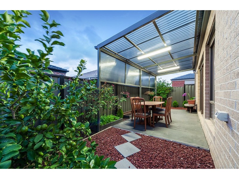14 Pembury Street, Craigieburn VIC 3064
