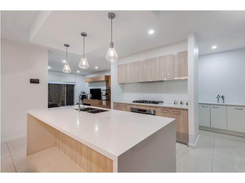 60 Streamside Drive, Craigieburn VIC 3064