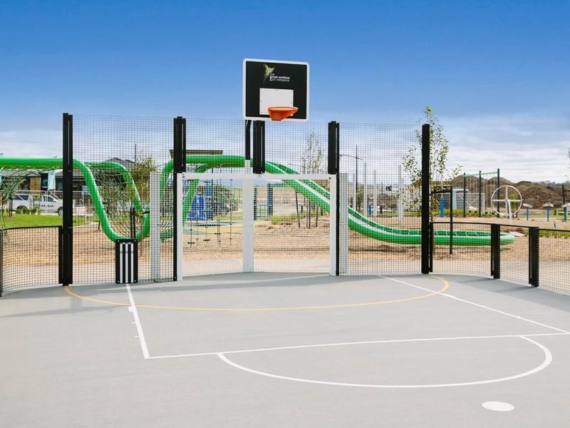 5 Rowena Way, Mickleham VIC 3064