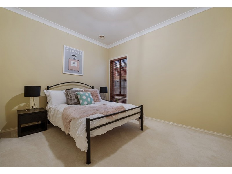 9 Beechville Place, Craigieburn VIC 3064