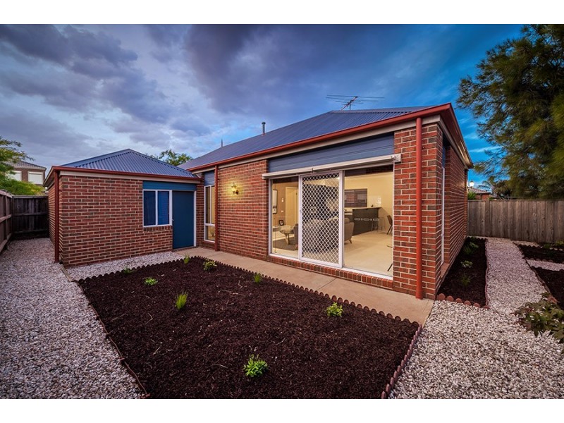 9 Beechville Place, Craigieburn VIC 3064