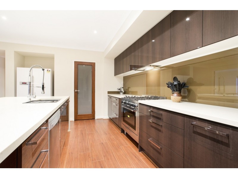 3 Featherpark Way, Craigieburn VIC 3064