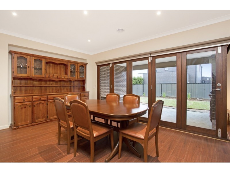 3 Featherpark Way, Craigieburn VIC 3064