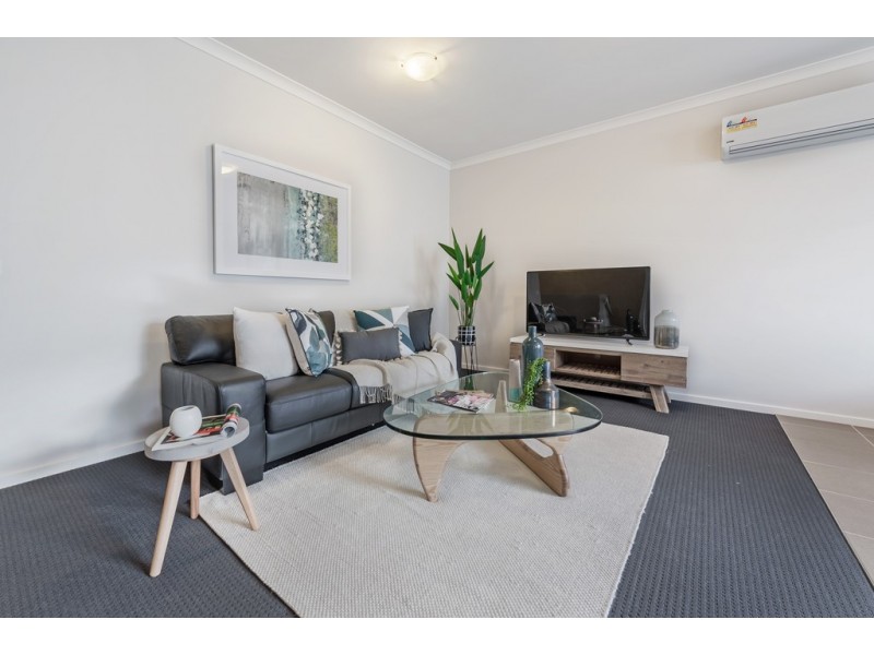11/24 Healesville Loop, Craigieburn VIC 3064