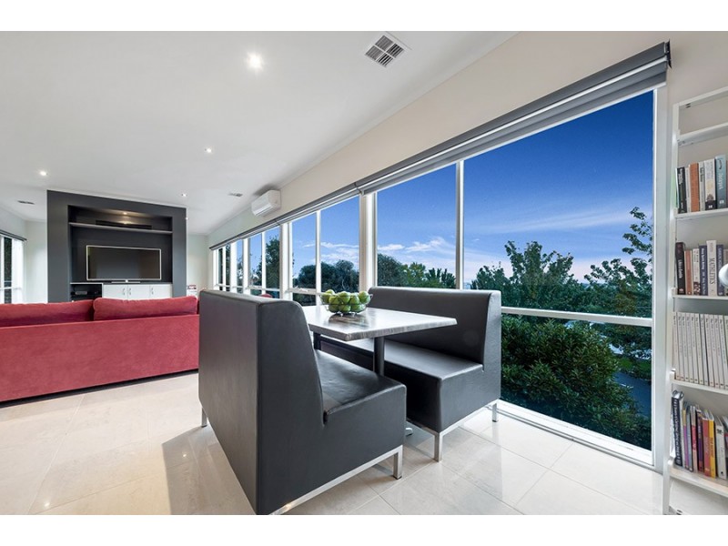 13 Monarch Way, Craigieburn VIC 3064