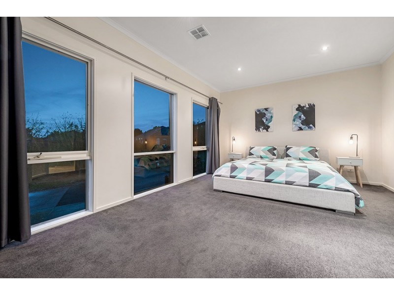 13 Monarch Way, Craigieburn VIC 3064