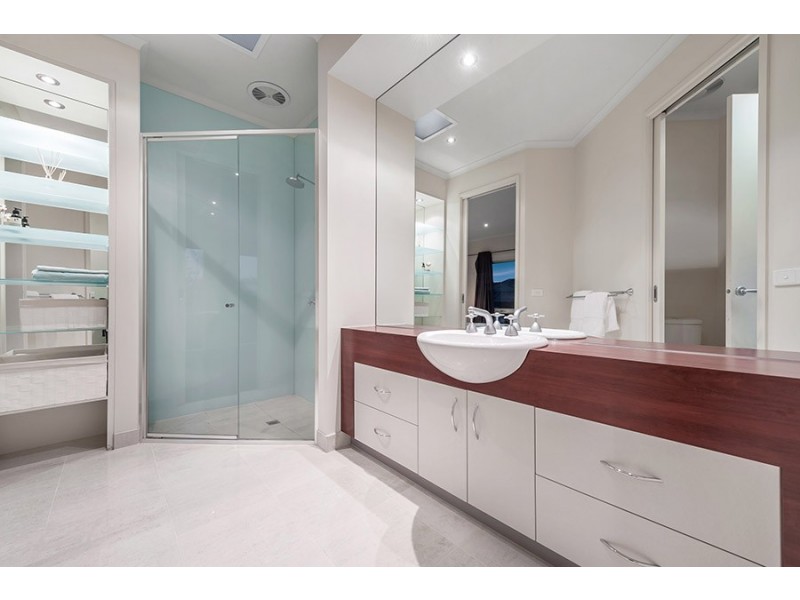 13 Monarch Way, Craigieburn VIC 3064