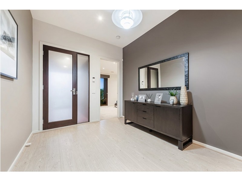 6 Cavalier Drive, Craigieburn VIC 3064