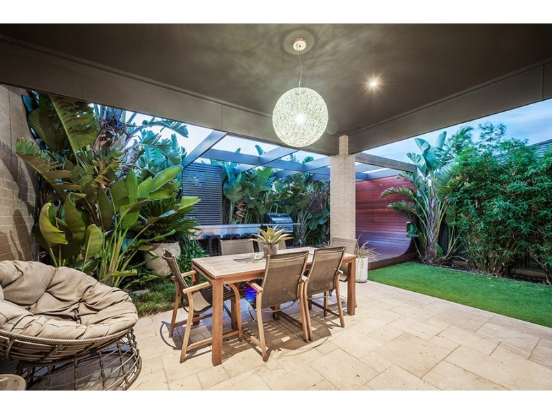 6 Cavalier Drive, Craigieburn VIC 3064