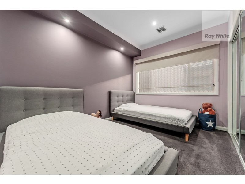 3 Pearce Way, Craigieburn VIC 3064