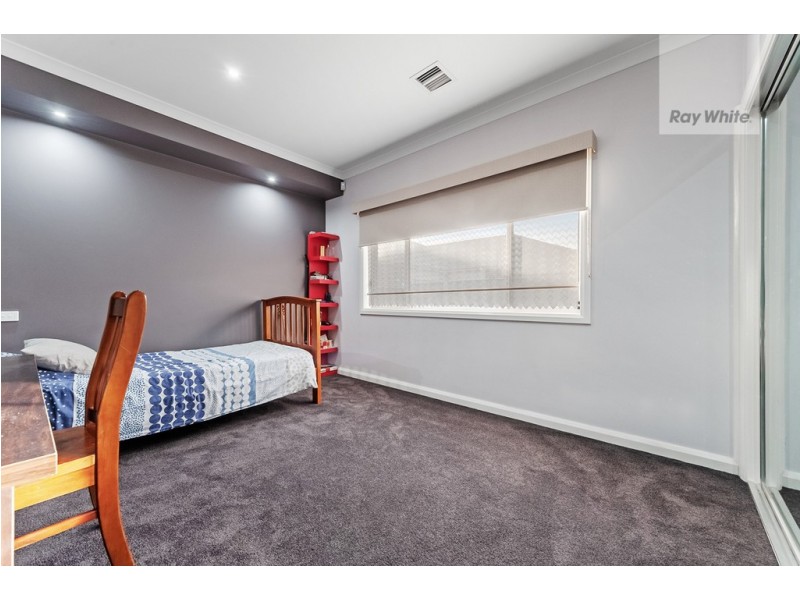 3 Pearce Way, Craigieburn VIC 3064