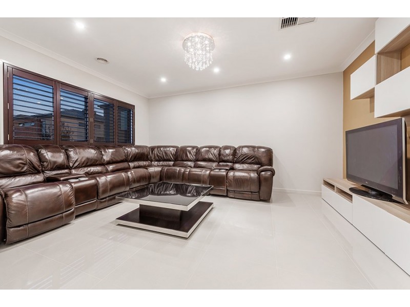 77 Trillium Boulevard, Mickleham VIC 3064