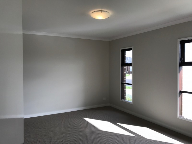 36 Lemon Myrtle Way, Craigieburn VIC 3064