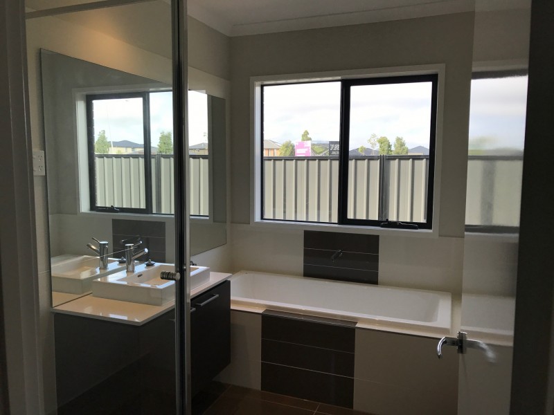 36 Lemon Myrtle Way, Craigieburn VIC 3064