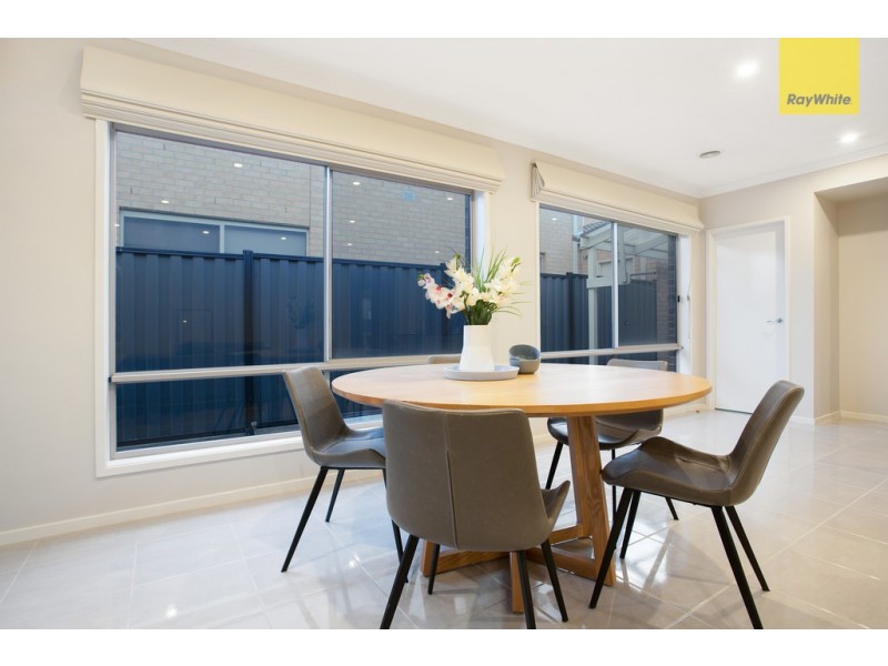 16 Bottlebrush Road, Craigieburn VIC 3064