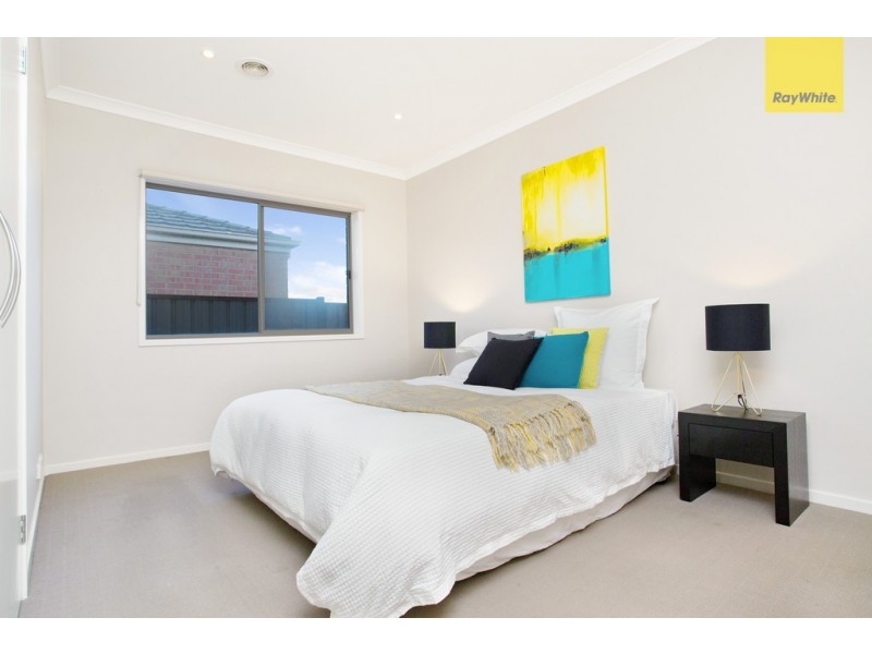 16 Bottlebrush Road, Craigieburn VIC 3064