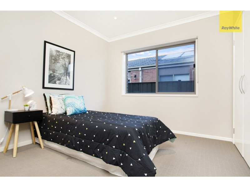 16 Bottlebrush Road, Craigieburn VIC 3064