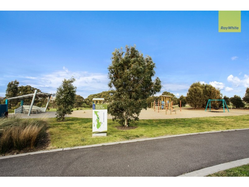 16 Bottlebrush Road, Craigieburn VIC 3064