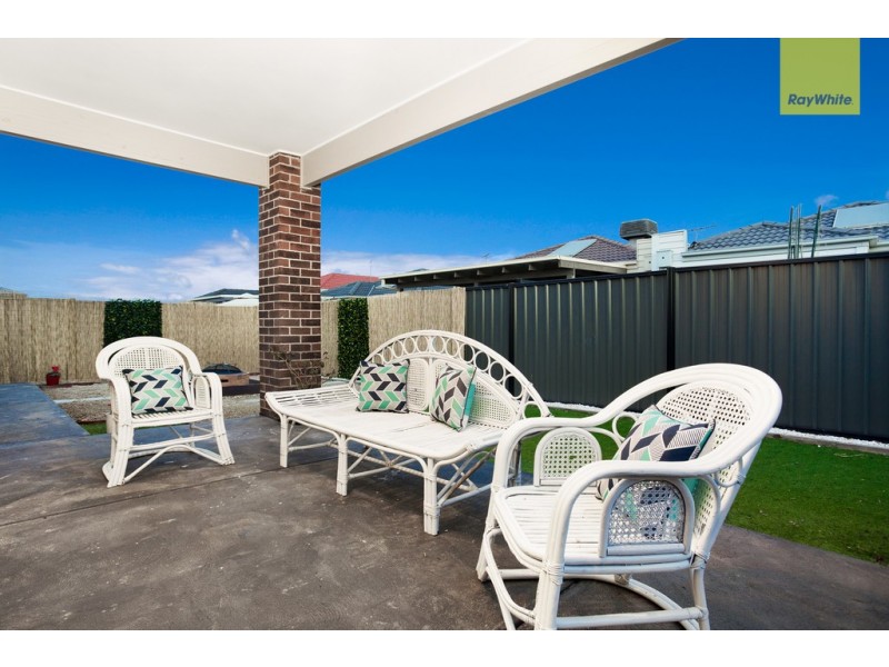 16 Bottlebrush Road, Craigieburn VIC 3064