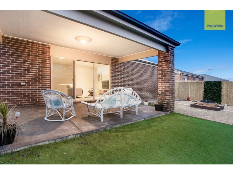 16 Bottlebrush Road, Craigieburn VIC 3064