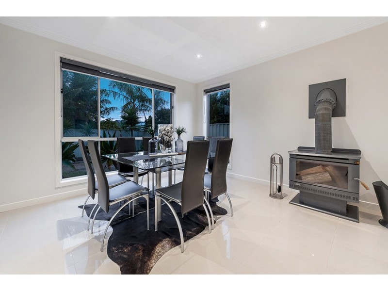 38 Mission Hills Way, Craigieburn VIC 3064