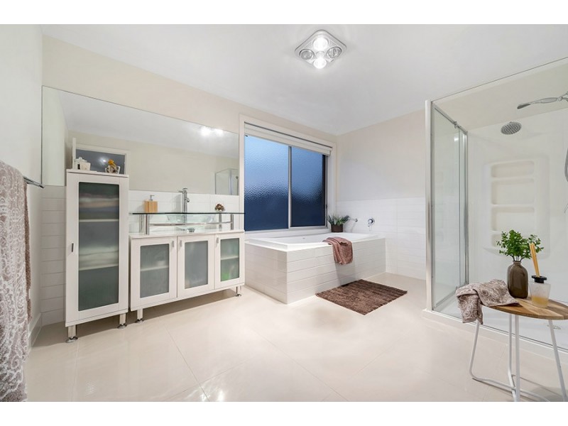 38 Mission Hills Way, Craigieburn VIC 3064