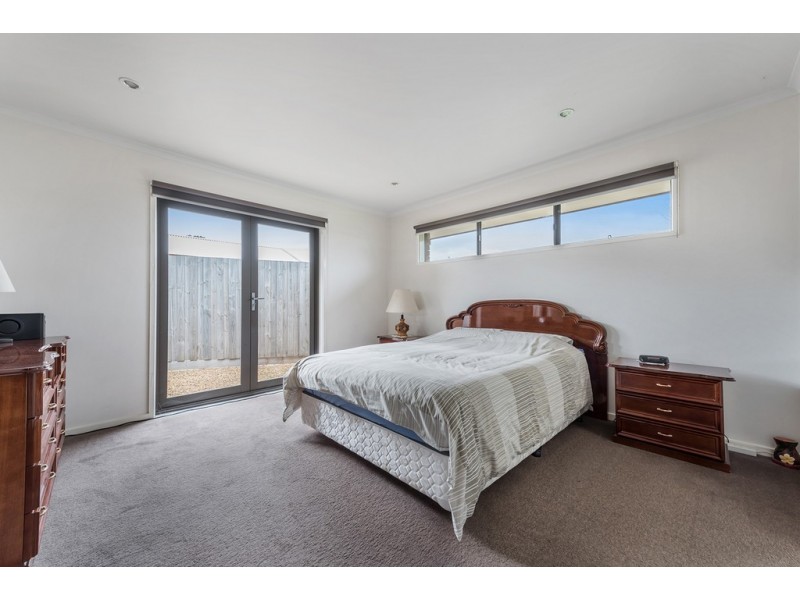 28 Cowes Street, Craigieburn VIC 3064