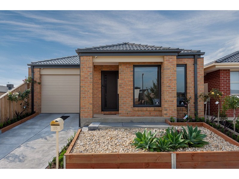 25 Hollington Drive, Mickleham VIC 3064