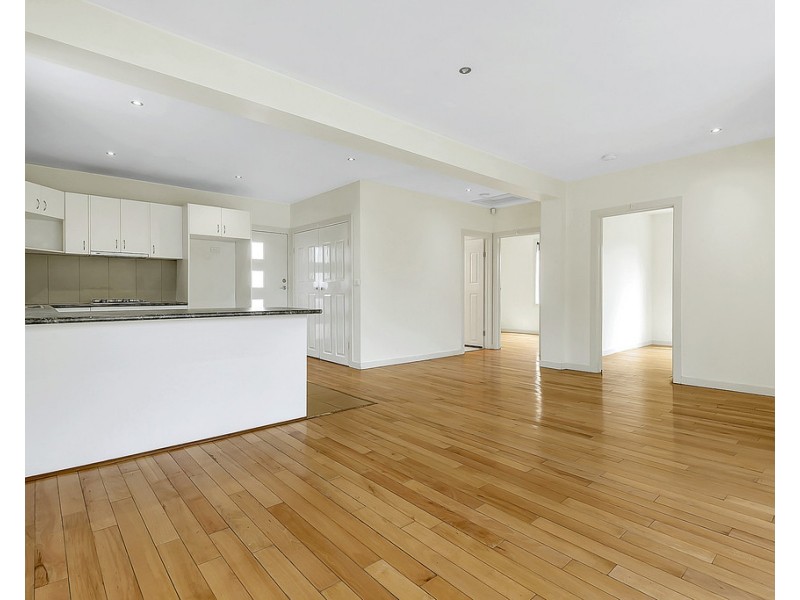 1/137 View Street, Glenroy VIC 3046