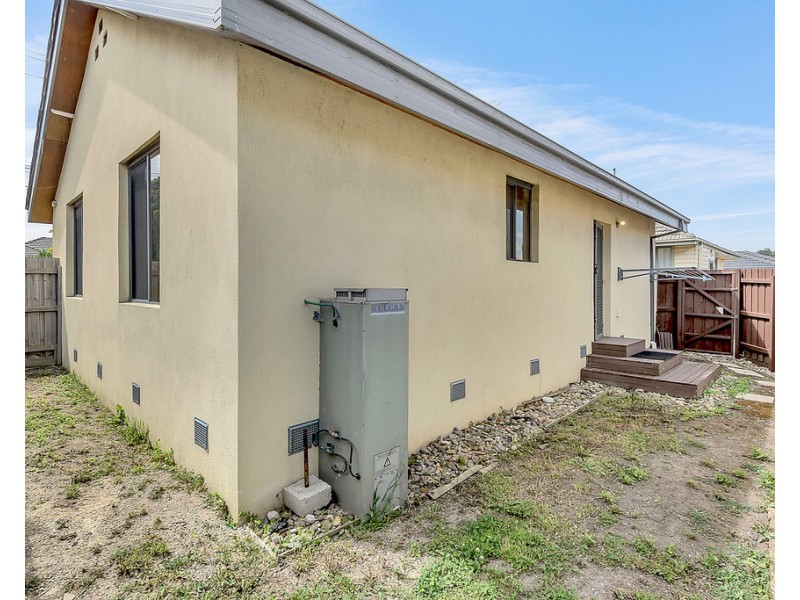 1/137 View Street, Glenroy VIC 3046