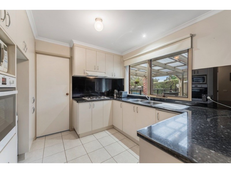 11 Finden Court, Craigieburn VIC 3064
