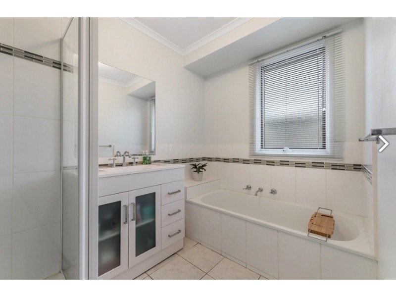 11 Finden Court, Craigieburn VIC 3064