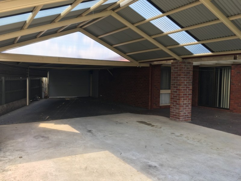 11 Finden Court, Craigieburn VIC 3064