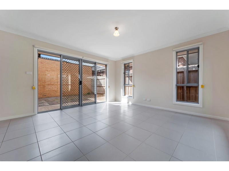 24 Chettam Street, Epping VIC 3076