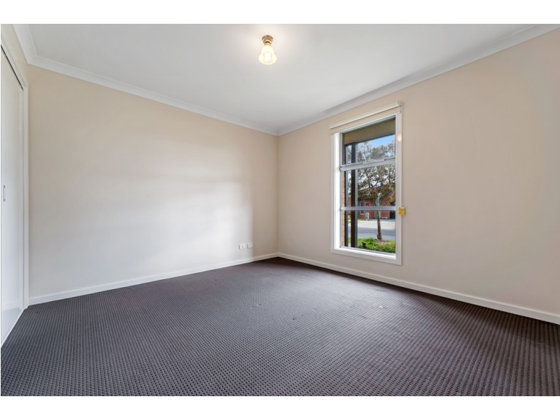 24 Chettam Street, Epping VIC 3076