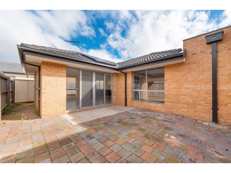 24 Chettam Street, Epping VIC 3076
