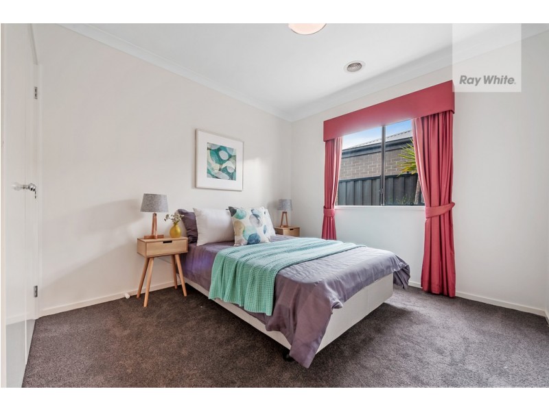 25 Bridgehaven Drive, Craigieburn VIC 3064