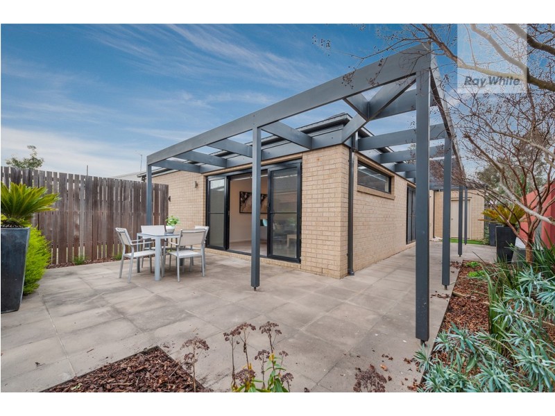 25 Bridgehaven Drive, Craigieburn VIC 3064