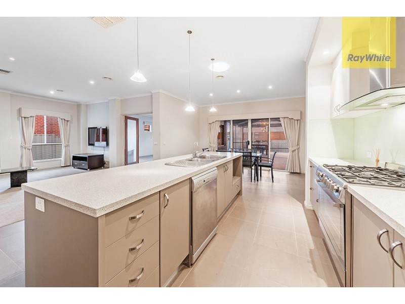 2 St Cloud Green, Craigieburn VIC 3064