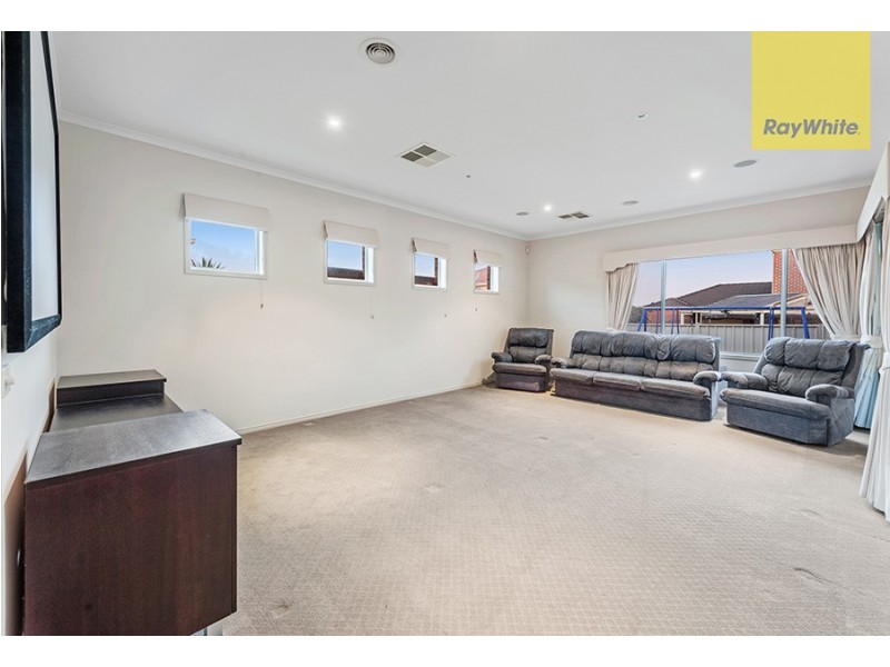 2 St Cloud Green, Craigieburn VIC 3064