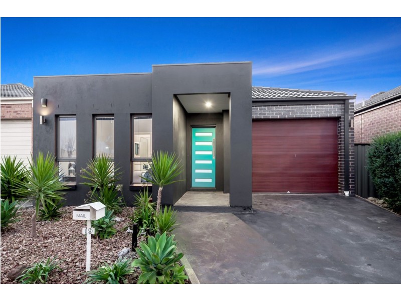 19 Fermont Avenue, Craigieburn VIC 3064