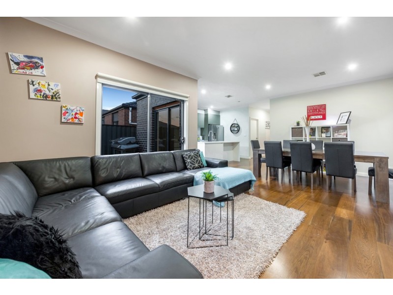 19 Fermont Avenue, Craigieburn VIC 3064