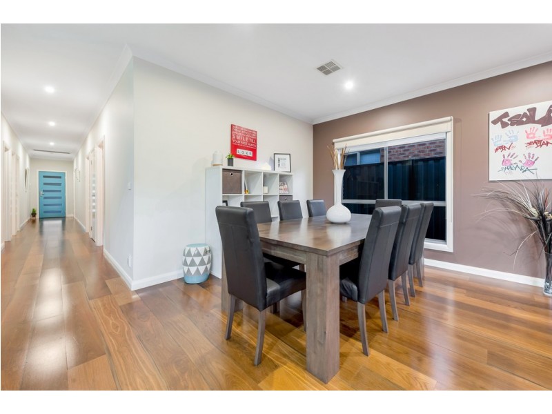 19 Fermont Avenue, Craigieburn VIC 3064