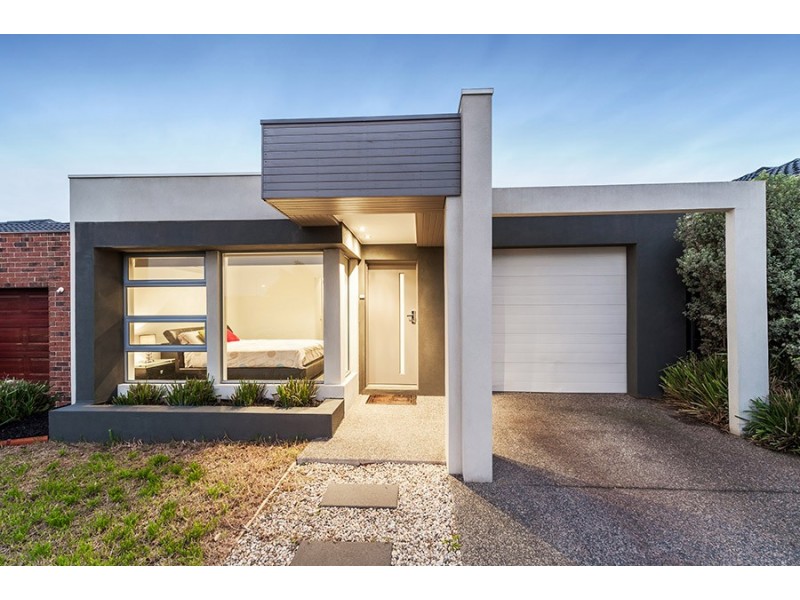 77 Huntington Drive, Craigieburn VIC 3064