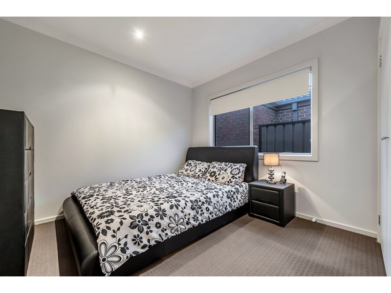 77 Huntington Drive, Craigieburn VIC 3064