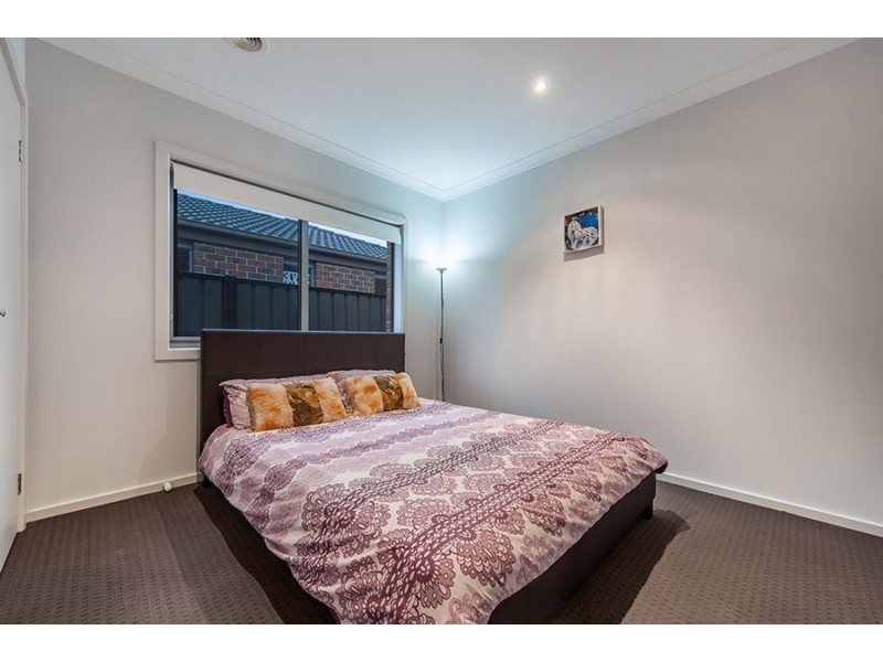 77 Huntington Drive, Craigieburn VIC 3064