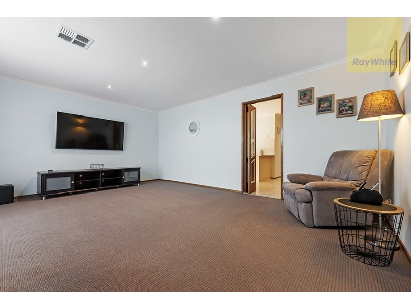 112 Bridgewater Road, Craigieburn VIC 3064