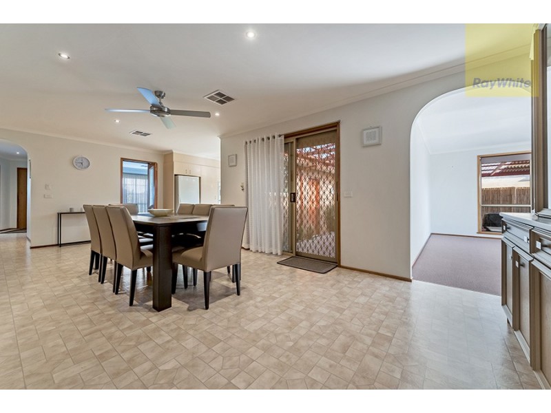 112 Bridgewater Road, Craigieburn VIC 3064