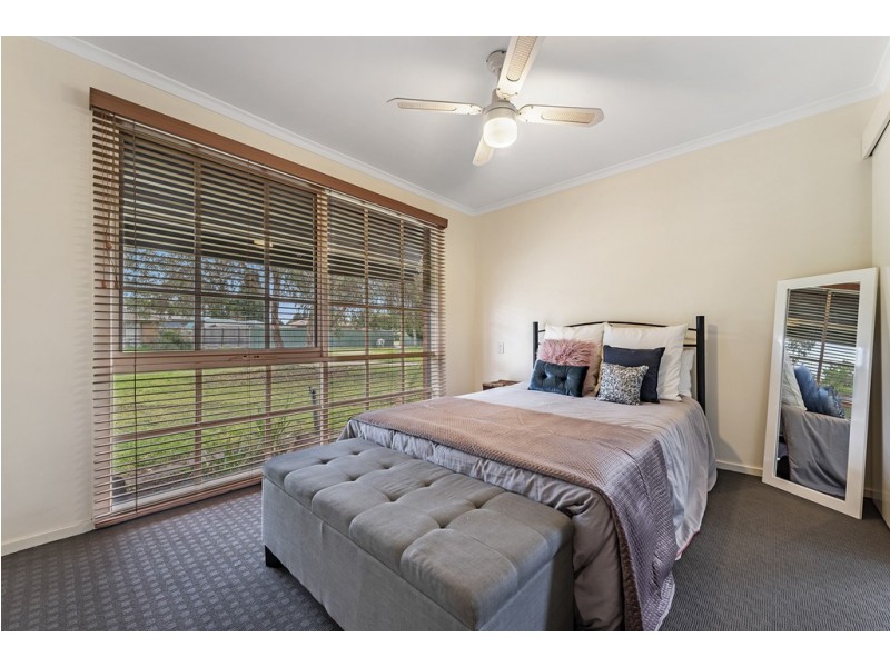 40 Longtown Court, Craigieburn VIC 3064